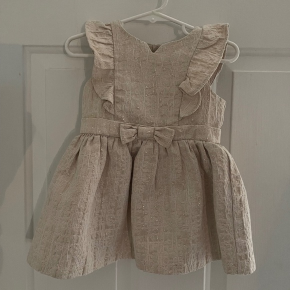 Oshkosh Baby Girl Beige & Metallic Gold Dress   18M - Picture 1 of 10